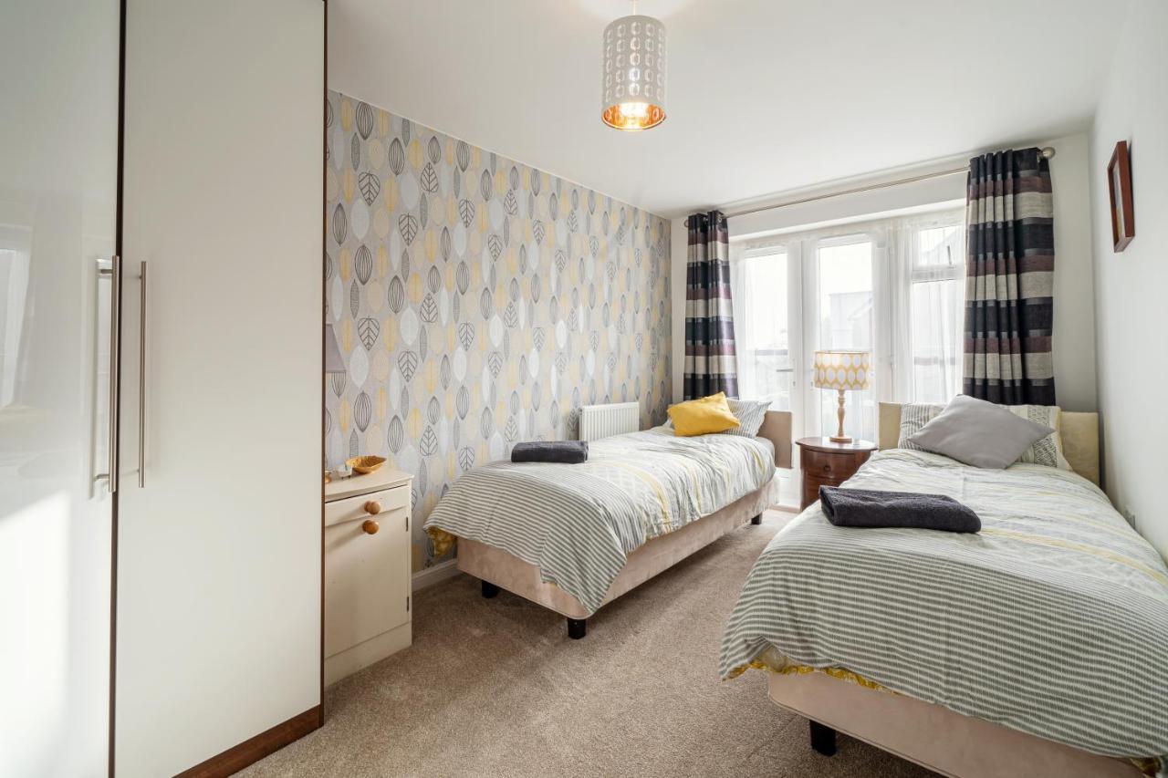 Apartament Modern Townhouse - Sleeps Up To 6 Maidenhead Zewnętrze zdjęcie